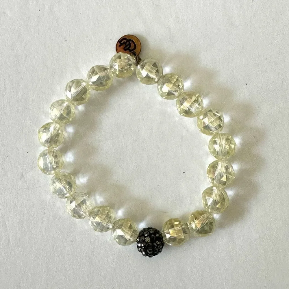 Clear beaded stretchy bracelet
